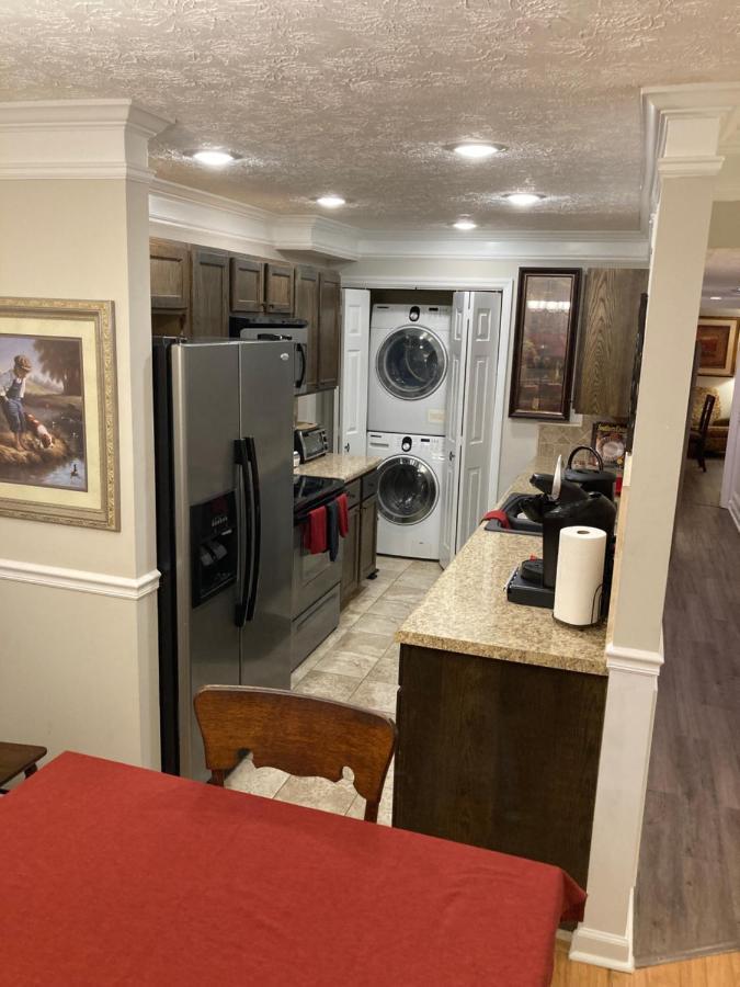 Spacious 3 Bedroom 2 Bath Condo Close To Five-Points In Athens Exterior photo