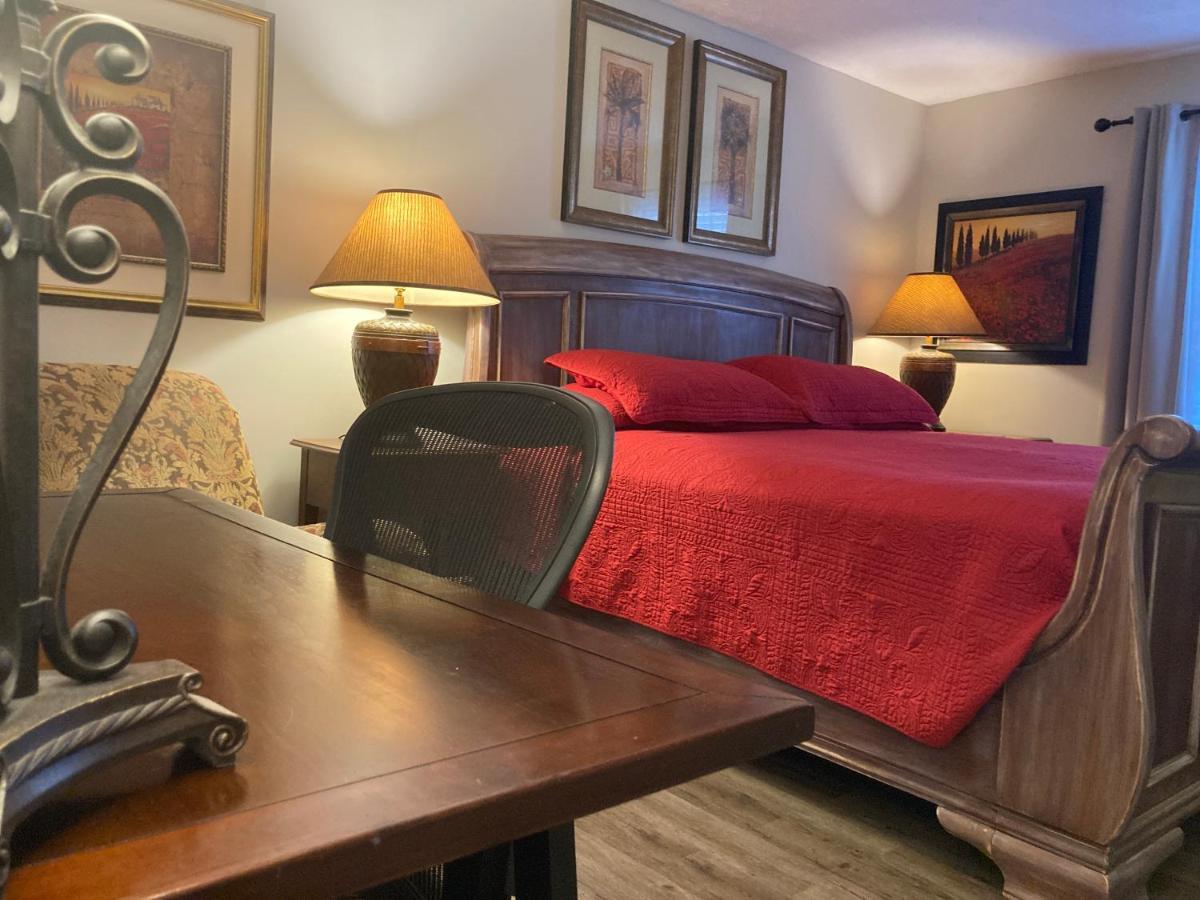 Spacious 3 Bedroom 2 Bath Condo Close To Five-Points In Athens Exterior photo