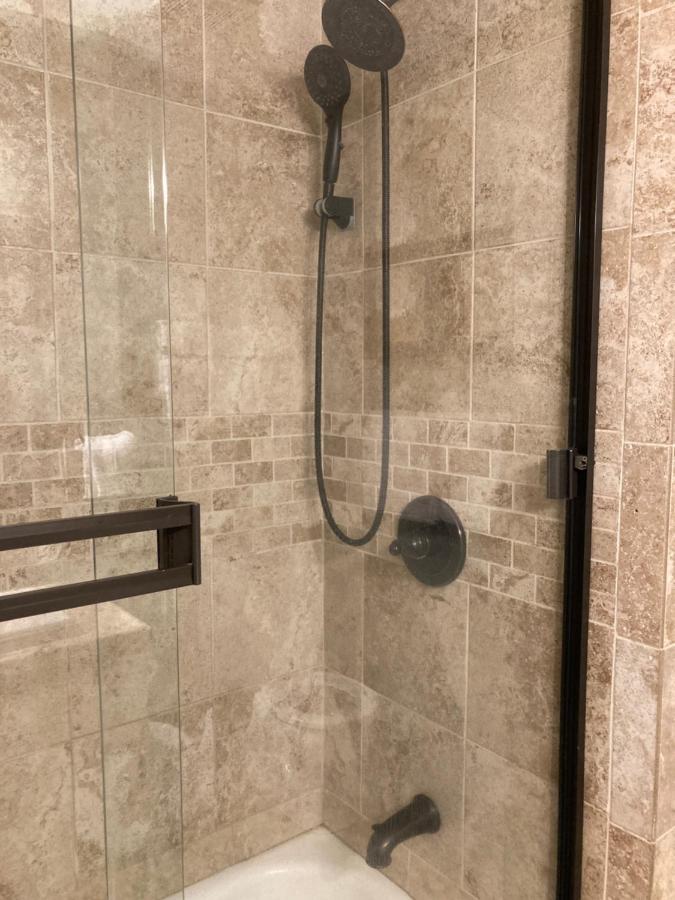 Spacious 3 Bedroom 2 Bath Condo Close To Five-Points In Athens Exterior photo